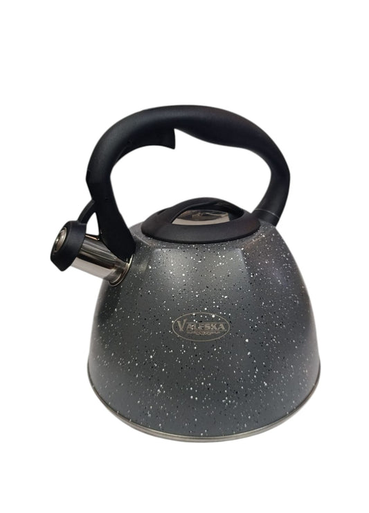 Tetera con recubrimiento de roca volcánica gris 3 L marca Valeska